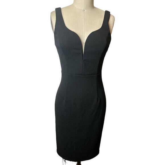 Aqua Dresses & Skirts - Aqua Black Sleeveless Plunge Neckline Dress Women's Size S NWT
